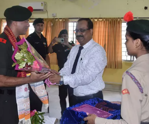 Official visit by Respected Commanding
Officer 50 Bengal BN, Col Rohit Thakur and his team.